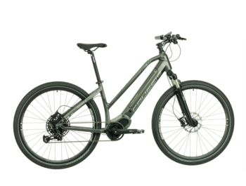 Dámsky krosový elektrobicykel so stredovým motorom OLI Šport a silnú batérií s kapacitou 720 Wh. Pre výlety všetkého druhu na cestách, cyklotrasách aj v ľahkom teréne.
